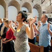 Po uczestnictwie w tych rekolekcjach warto zostać w Kościele  na dłużej.