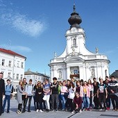 Jednym z pierwszych miejsc, które odwiedzili młodzi pielgrzymi, była bazylika Ofiarowania Najświętszej Maryi Panny.