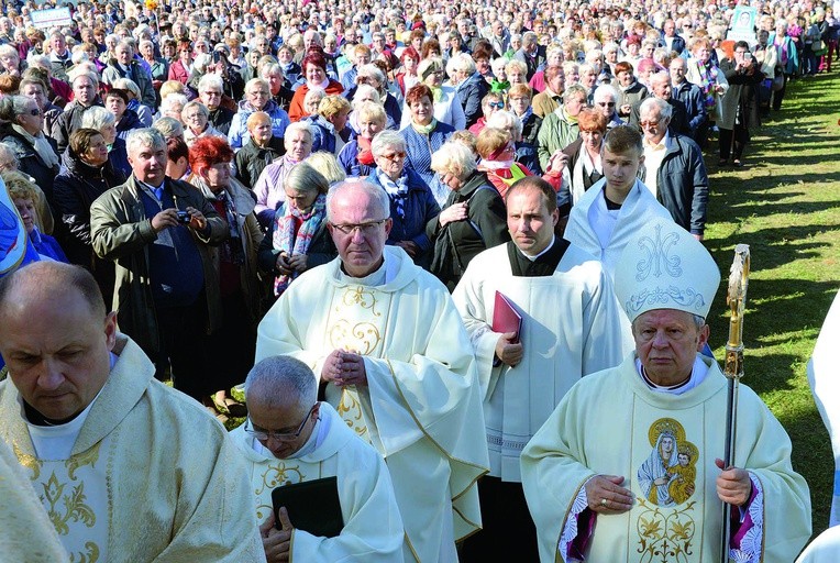 Mszy św. przewodniczył bp Henryk Tomasik.