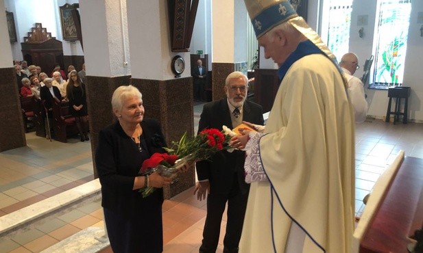 Od 30 lat wierni Królowej Różańca św.