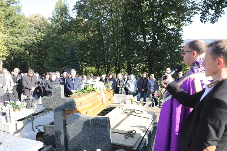 Pogrzeb śp. Moniki Prochot z Międzybrodzia Bialskiego