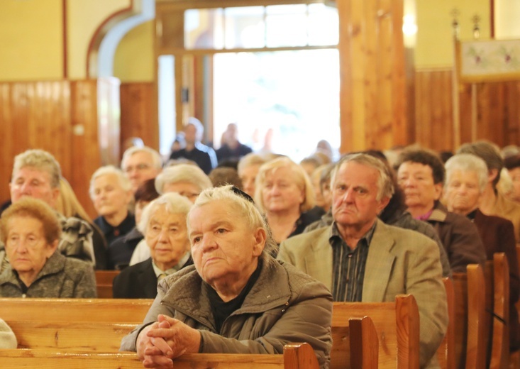 Pogrzeb śp. Moniki Prochot z Międzybrodzia Bialskiego