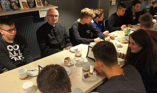"Support dla Synodu" w żywieckiej konkatedrze