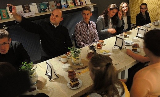 "Support dla Synodu" w żywieckiej konkatedrze