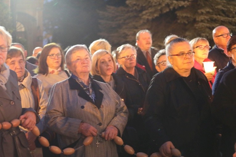Różańcowa procesja w Czechowicach-Dziedzicach - 2018