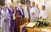 Pogrzeb ks. kan. Henryka Langforta w Lesznej Górnej