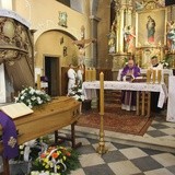 Pogrzeb ks. kan. Henryka Langforta w Lesznej Górnej
