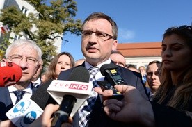 Ziobro: Nie martwią mnie zapytania zagranicznych sądów