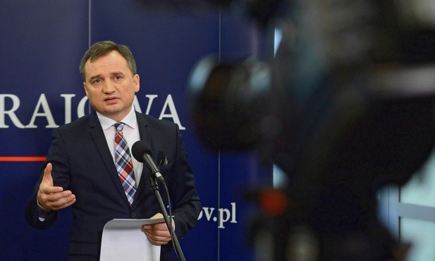 Sprzeciw Polski do Konkluzji Rady UE o stosowaniu Karty Praw Podstawowych w 2017 r.
