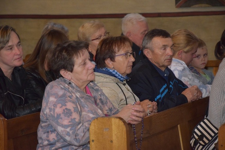 Różaniec w Boguszycach