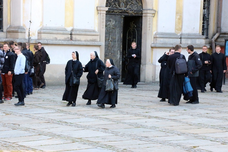 Jadwiżańska pielgrzymka powołanych do kapłaństwa i życia konsekrowanego