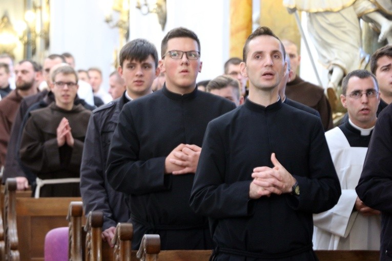 Jadwiżańska pielgrzymka powołanych do kapłaństwa i życia konsekrowanego