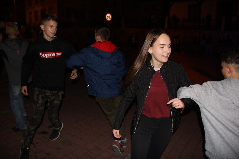 "Studniówka" na czchowskim rynku