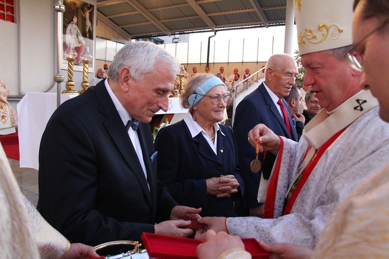 Pielgrzymka trzebnicka 2018 - medale św. Jadwigi Śląskiej