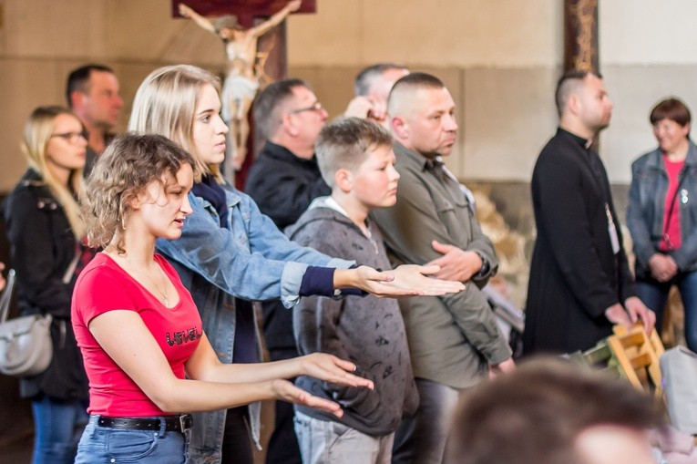 Sztafeta Modlitewna w Chwalęcinie