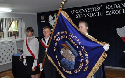 Nowy sztandar dla szkoły w Orszymowie
