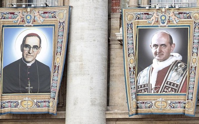 Papież Paweł VI i abp Oscar Romero ogłoszeni świętymi 