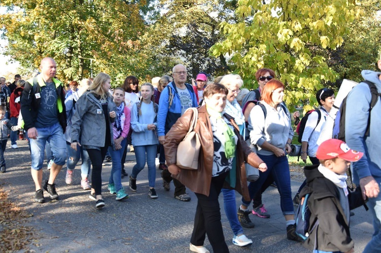 Pielgrzymka trzebnicka 2018 - cz. 12 - Oborniki Śląskie