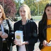 Nina, Kinga i Weronika ze Szkoły Podstawowej nr 57 w Lublinie były w gronie wolontariuszy