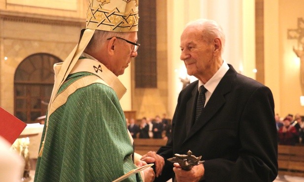 Prof. Mieczysław Chorąży nagrodzony 