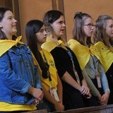 Papiescy stypendyści na bielskim pl. Chrobrego
