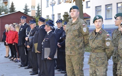 Tarnobrzeskie drogi niepodległości