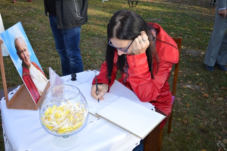 Obchody Dnia Papieskiego w Nowej Rudzie Słupiec