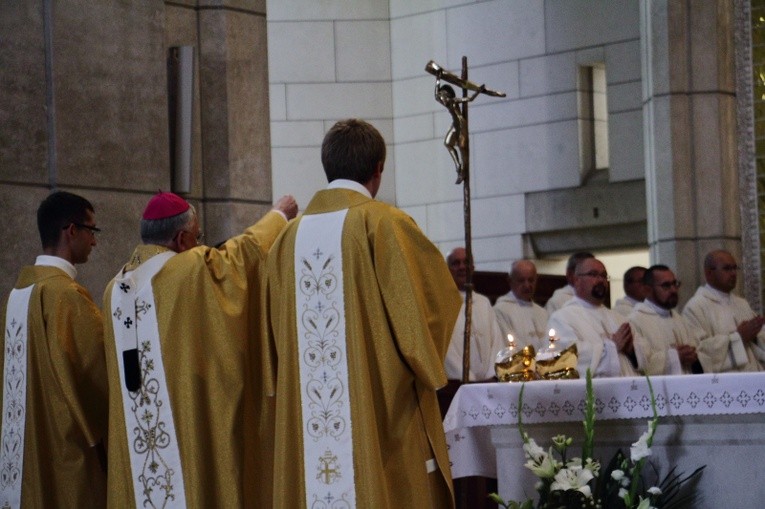 Szkoły im. św. Jana Pawła II na Białych Morzach