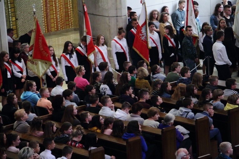 Szkoły im. św. Jana Pawła II na Białych Morzach