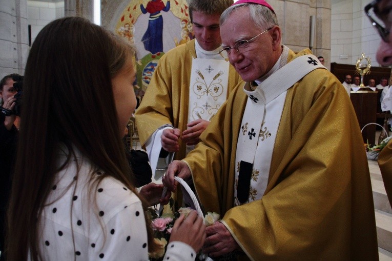 Szkoły im. św. Jana Pawła II na Białych Morzach