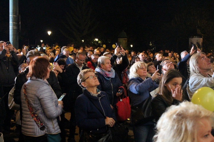 Odsłonięcie mozaiki w oknie papieskim i koncert dziękczynny