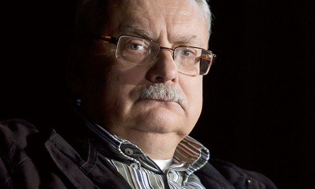 Andrzej Sapkowski, twórca postaci wiedźmina, bardzo popularny polski  autor  fantastyki.