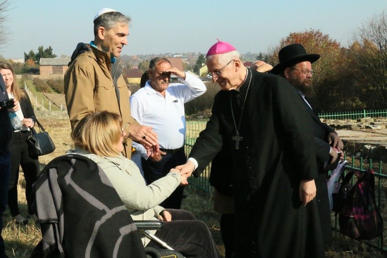 Ku pamięci pomordowanych Żydów