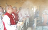 Poświęcenie odbudowanego po pożarze kościoła na Stecówce