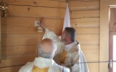 Poświęcenie odbudowanego po pożarze kościoła na Stecówce