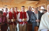 Poświęcenie odbudowanego po pożarze kościoła na Stecówce