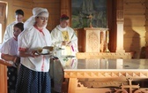 Poświęcenie odbudowanego po pożarze kościoła na Stecówce