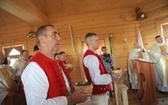 Poświęcenie odbudowanego po pożarze kościoła na Stecówce