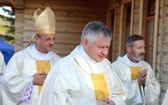Poświęcenie odbudowanego po pożarze kościoła na Stecówce