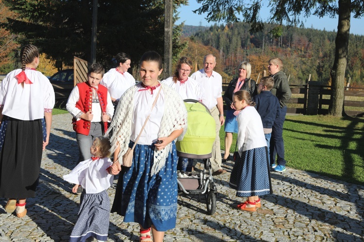 Poświęcenie odbudowanego po pożarze kościoła na Stecówce