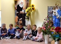 Milion dzieci modli się na różańcu o pokój