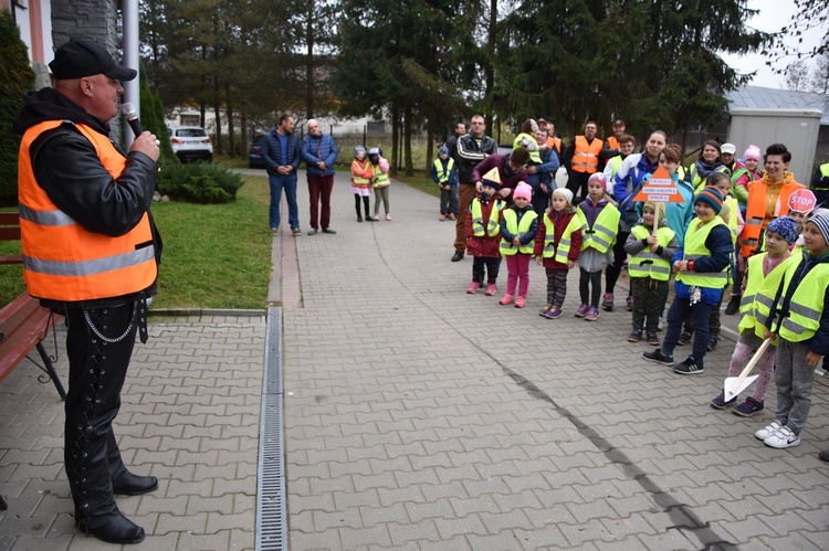 Odblaskowa szkoła w Starem Bystrem 