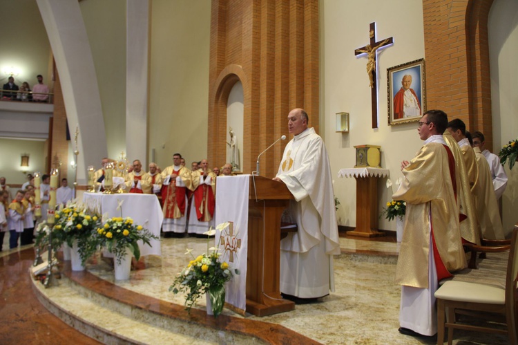 Poświęcenie kościoła św. Jana Pawła II w Nowym Sączu