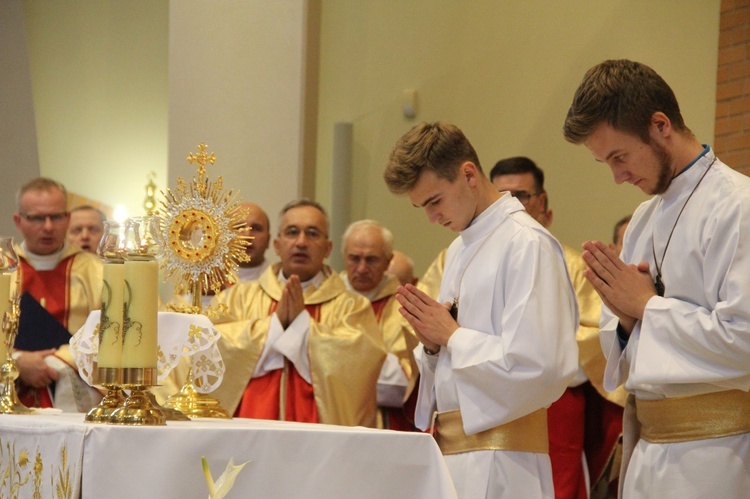 Poświęcenie kościoła św. Jana Pawła II w Nowym Sączu