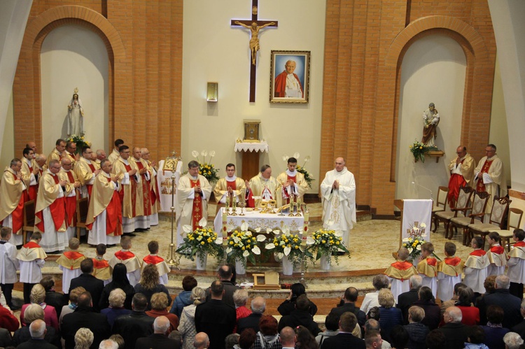 Poświęcenie kościoła św. Jana Pawła II w Nowym Sączu