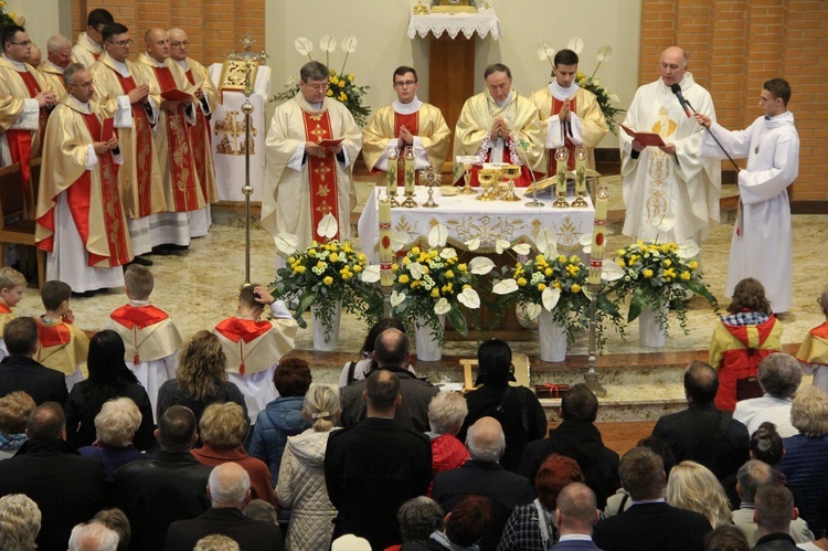 Poświęcenie kościoła św. Jana Pawła II w Nowym Sączu