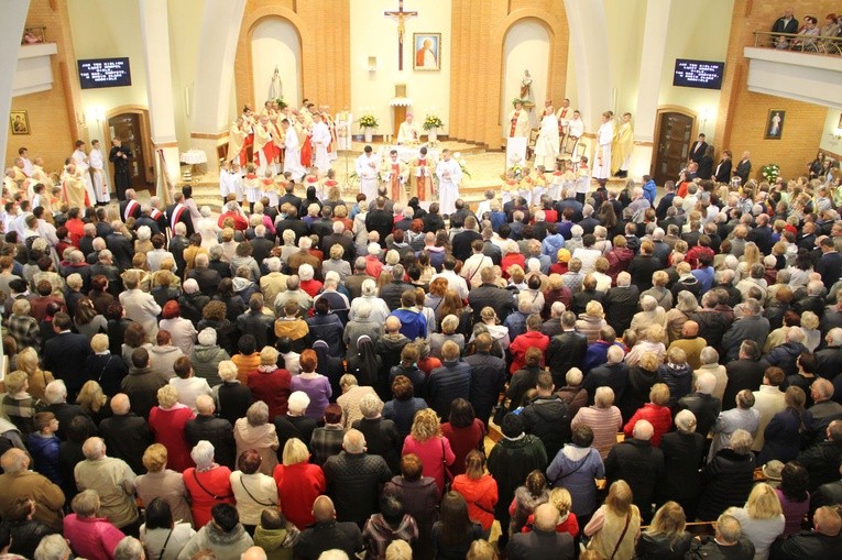 Poświęcenie kościoła św. Jana Pawła II w Nowym Sączu