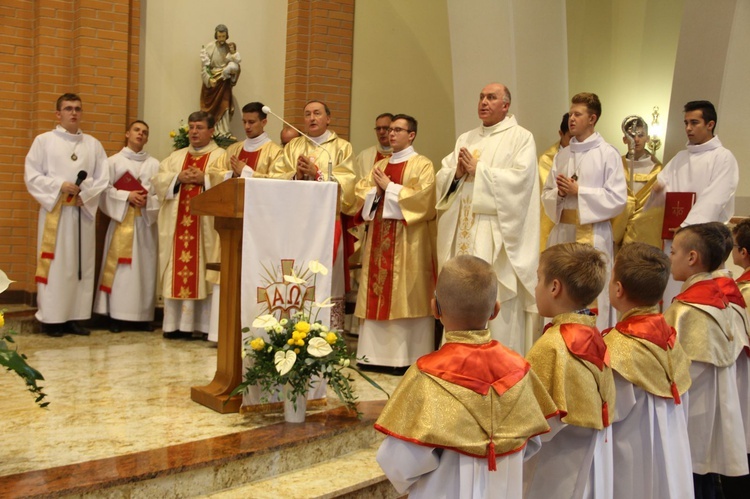 Poświęcenie kościoła św. Jana Pawła II w Nowym Sączu