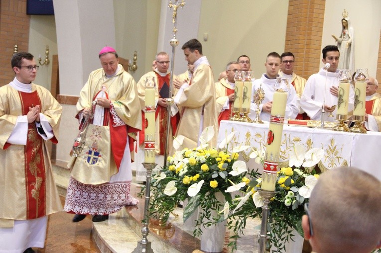 Poświęcenie kościoła św. Jana Pawła II w Nowym Sączu