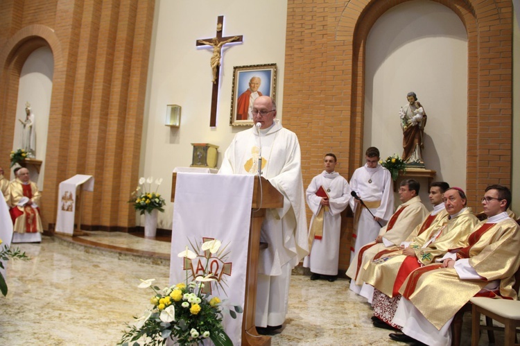 Poświęcenie kościoła św. Jana Pawła II w Nowym Sączu